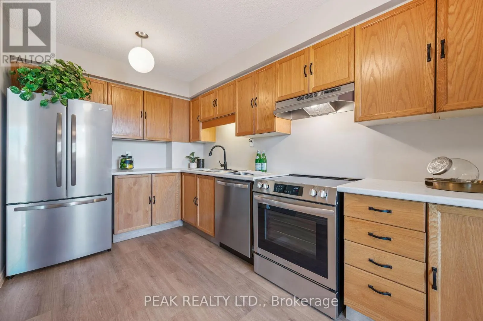 507 - 375 KING STREET E