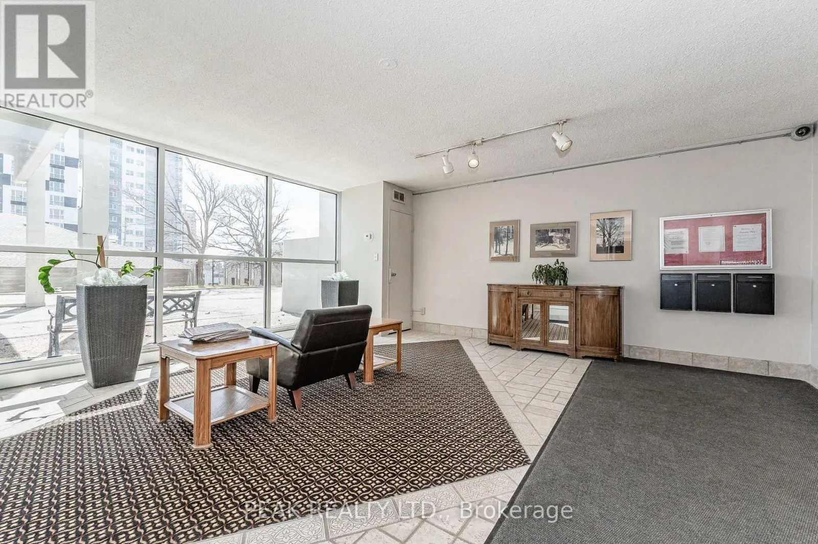 507 - 375 KING STREET E