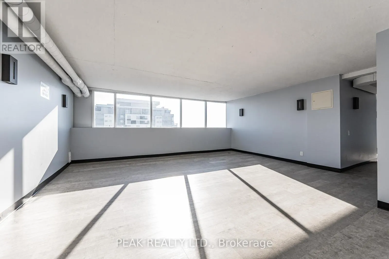 507 - 375 KING STREET E