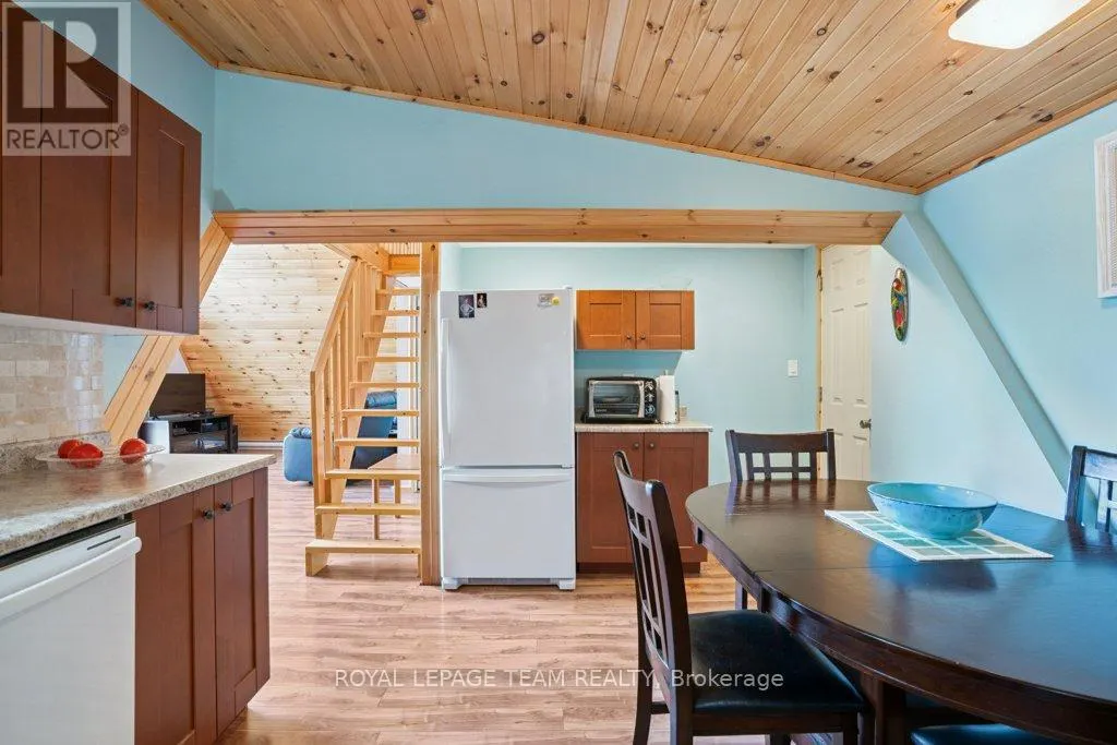 304 HAY BAY LANE