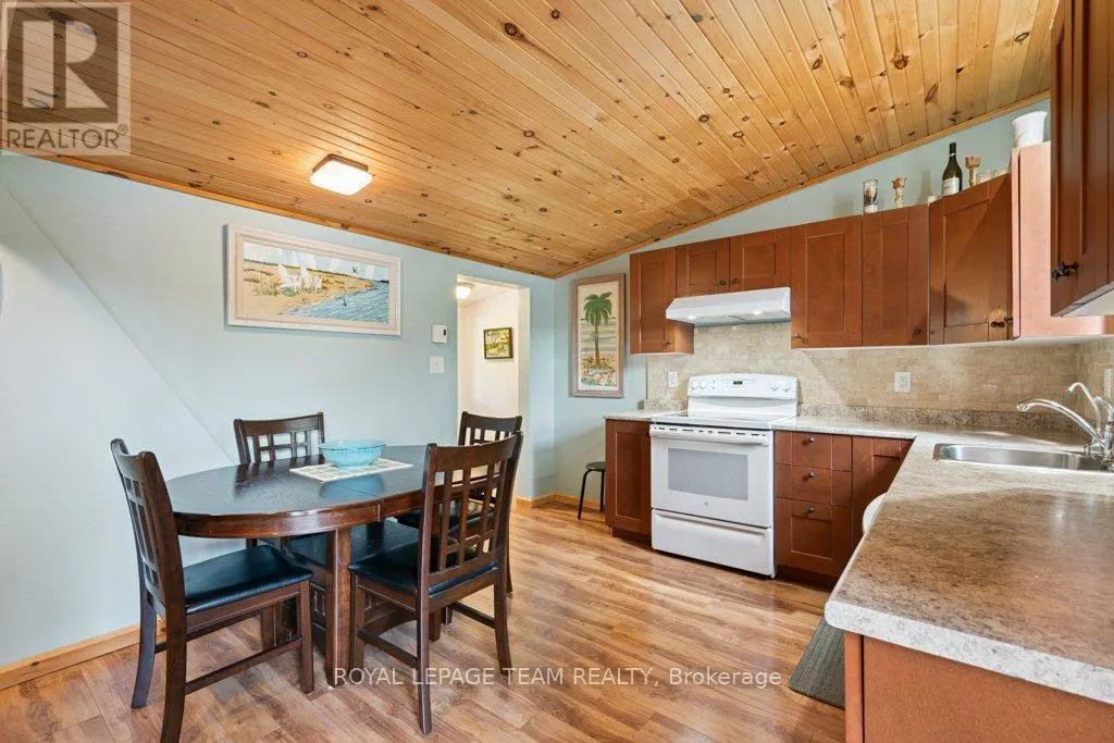 304 HAY BAY LANE