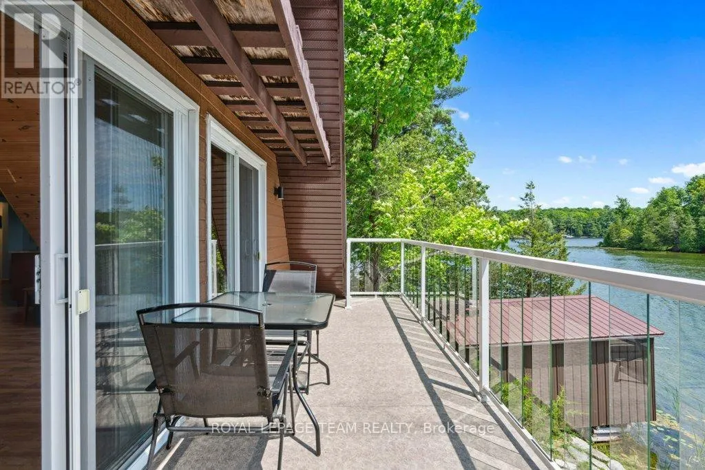 304 HAY BAY LANE