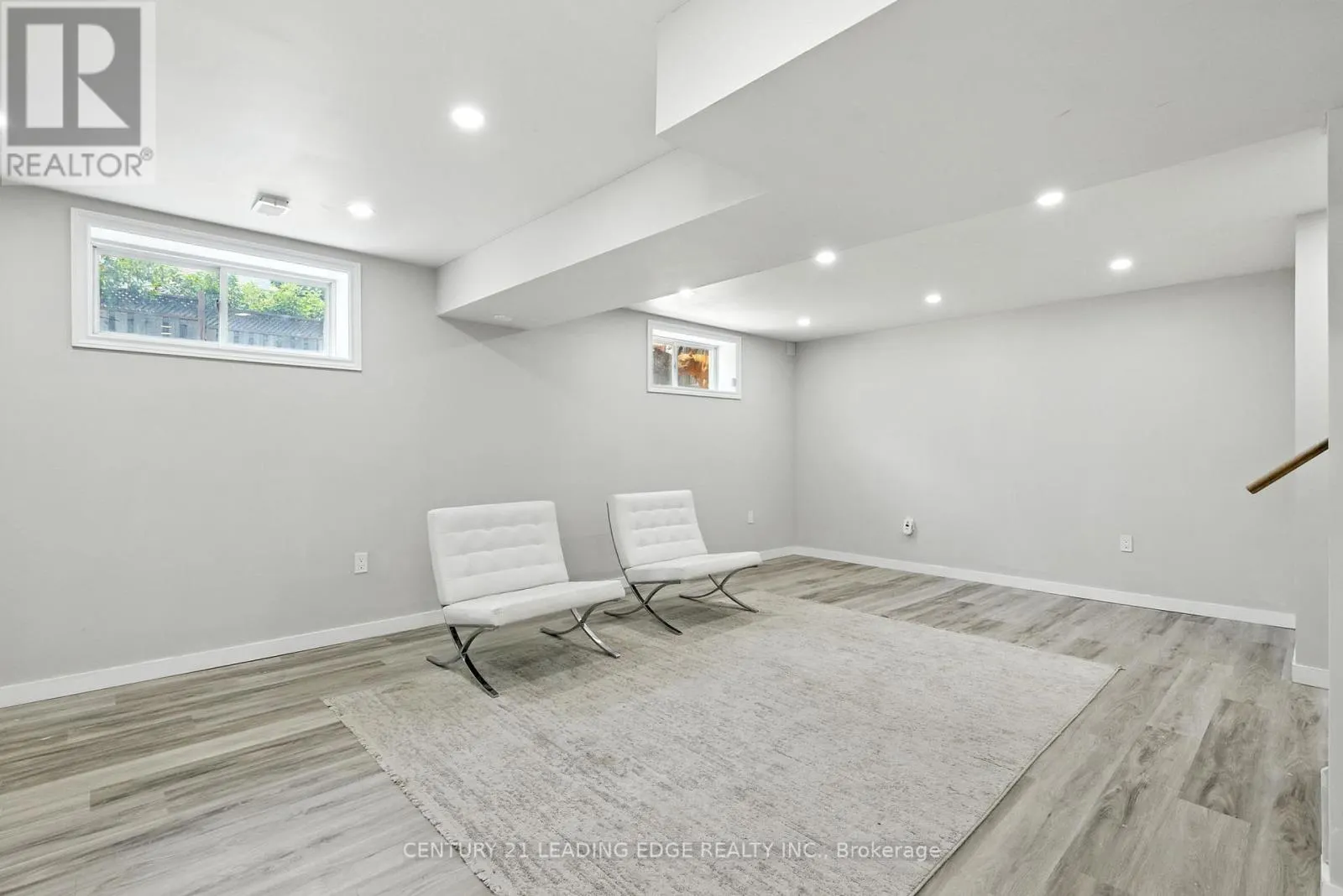 286 E 12TH STREET
