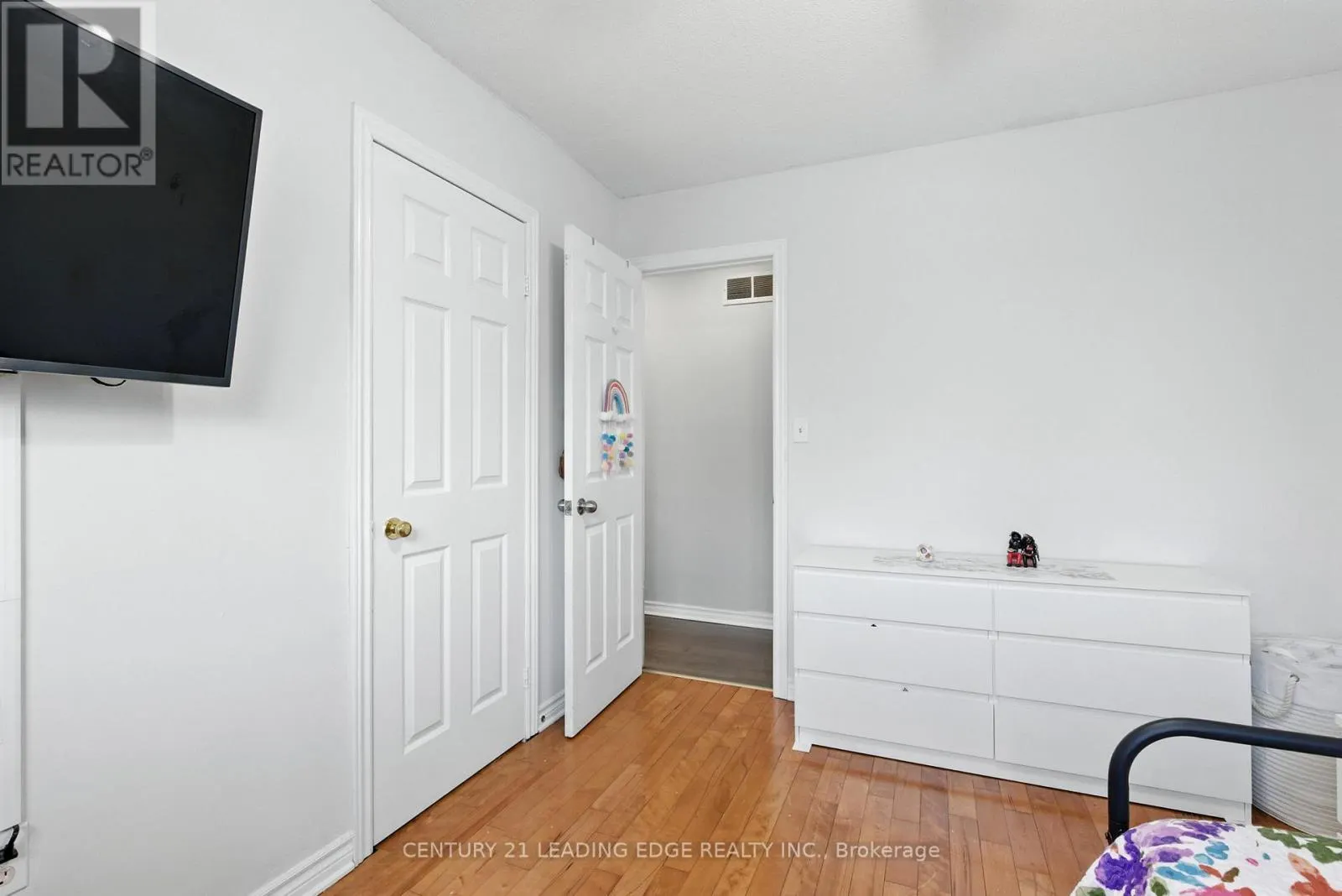 286 E 12TH STREET
