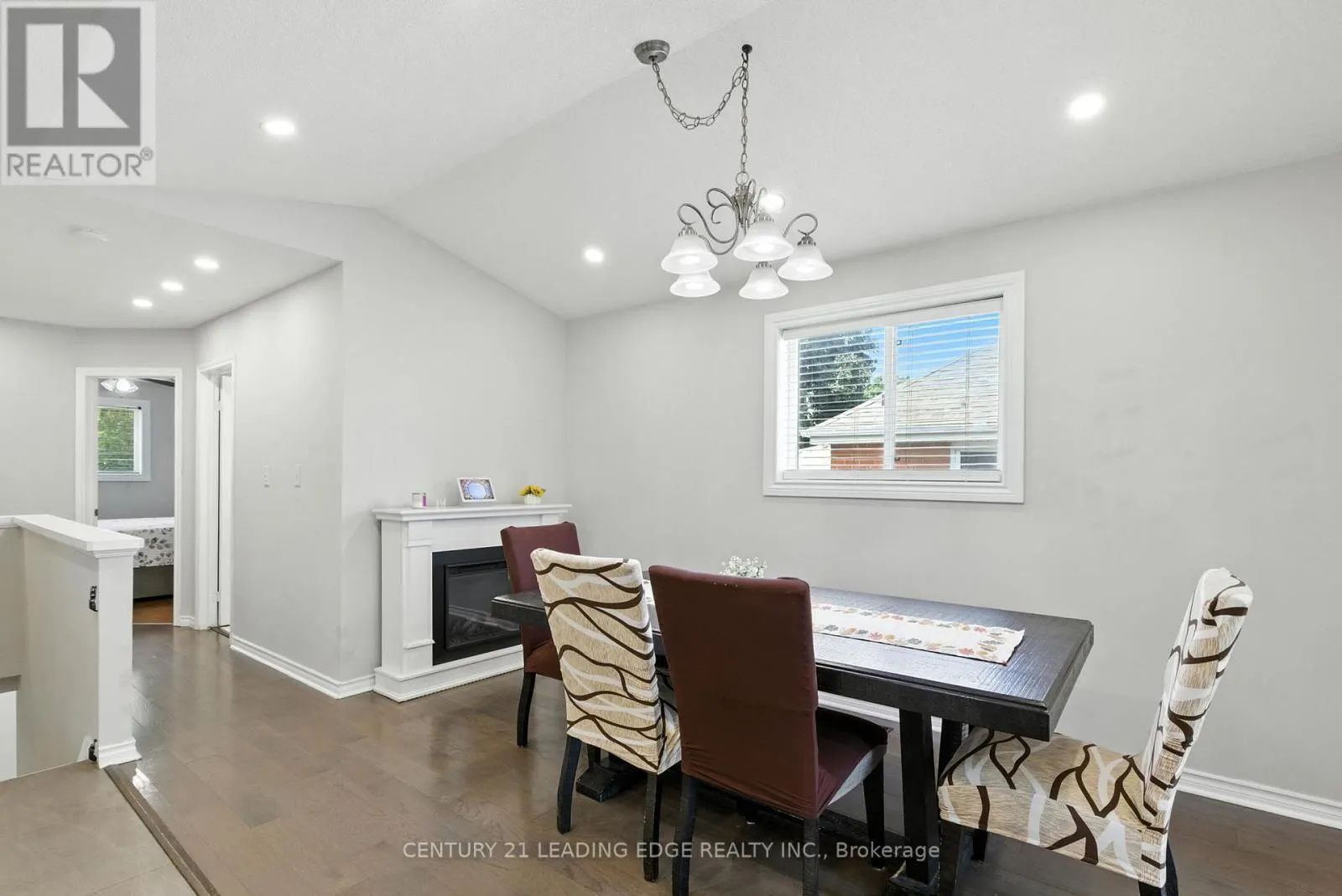 286 E 12TH STREET