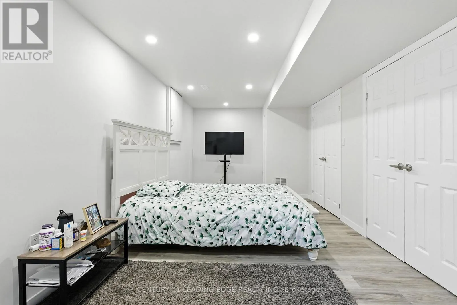 286 E 12TH STREET