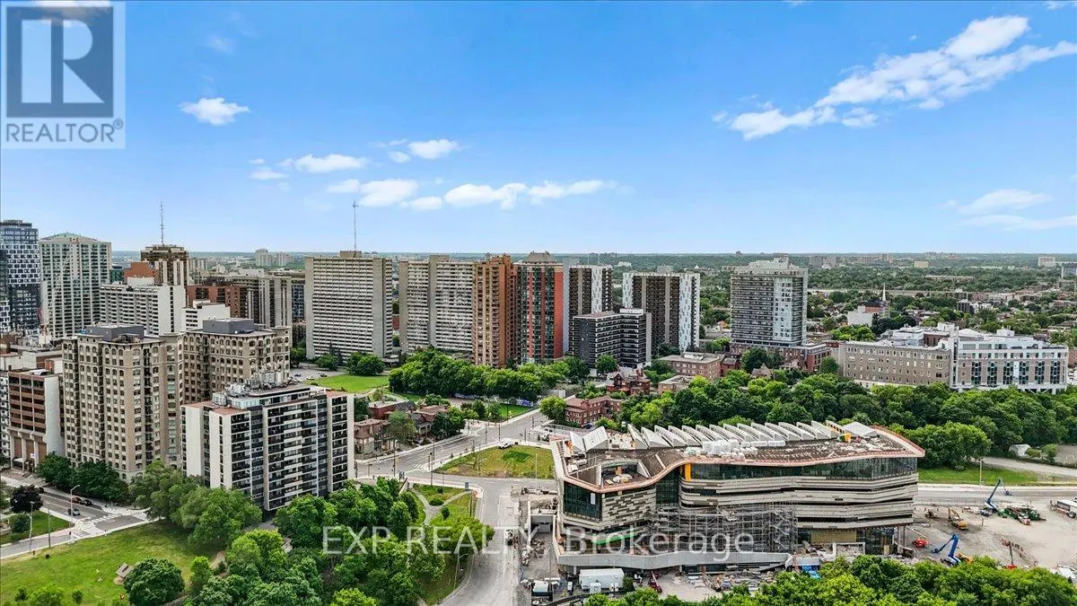 1003 - 570 LAURIER AVENUE W