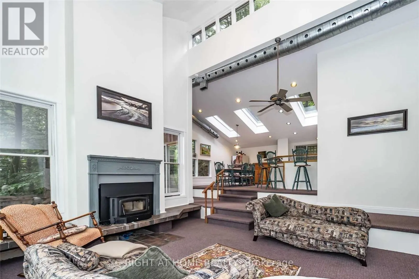 # 10 - 1326 WINDERMERE ROAD