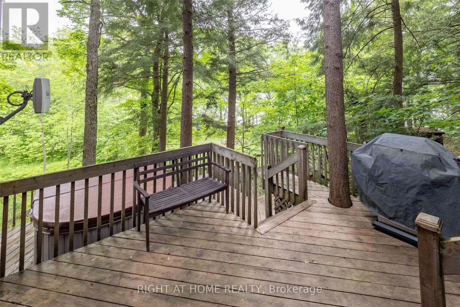 # 10 - 1326 WINDERMERE ROAD