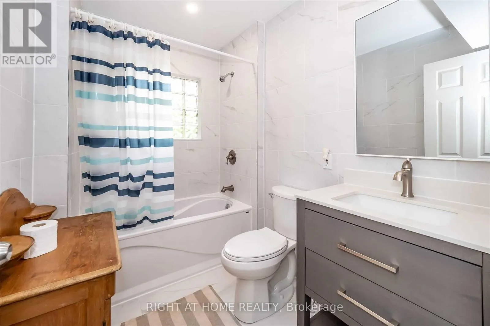 # 10 - 1326 WINDERMERE ROAD