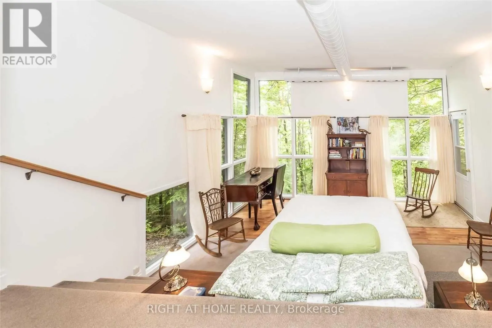 # 10 - 1326 WINDERMERE ROAD