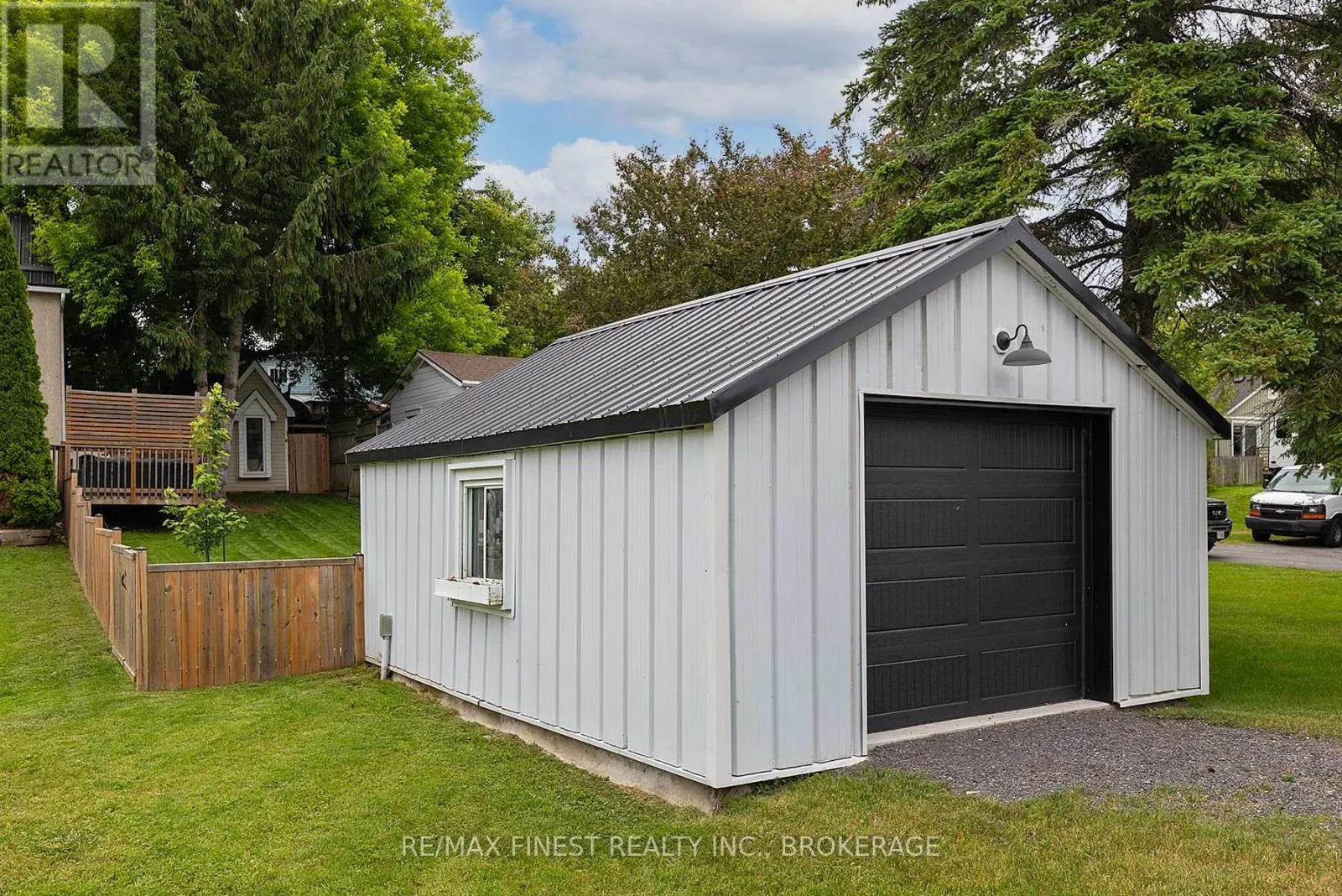 386 QUEEN STREET