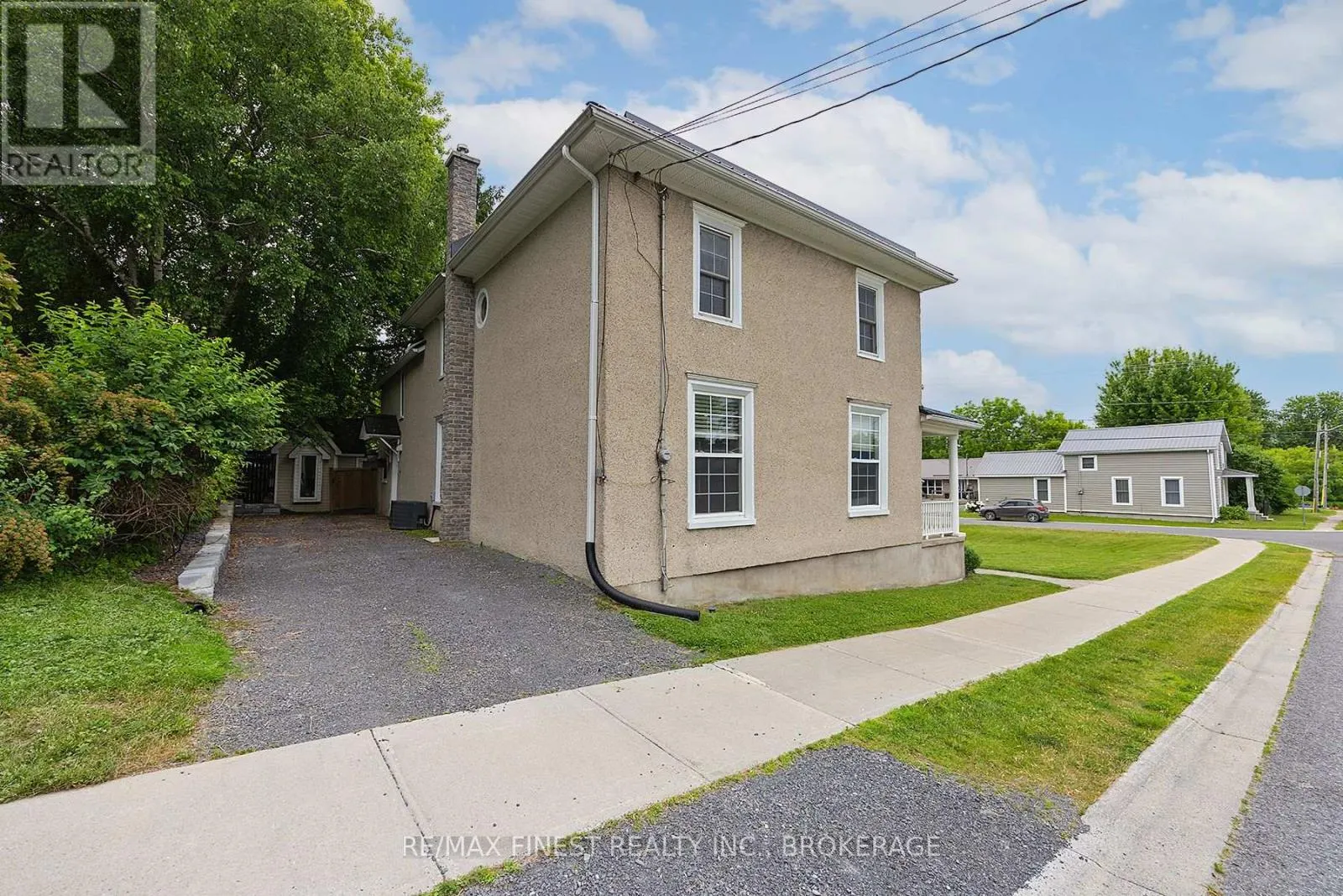 386 QUEEN STREET