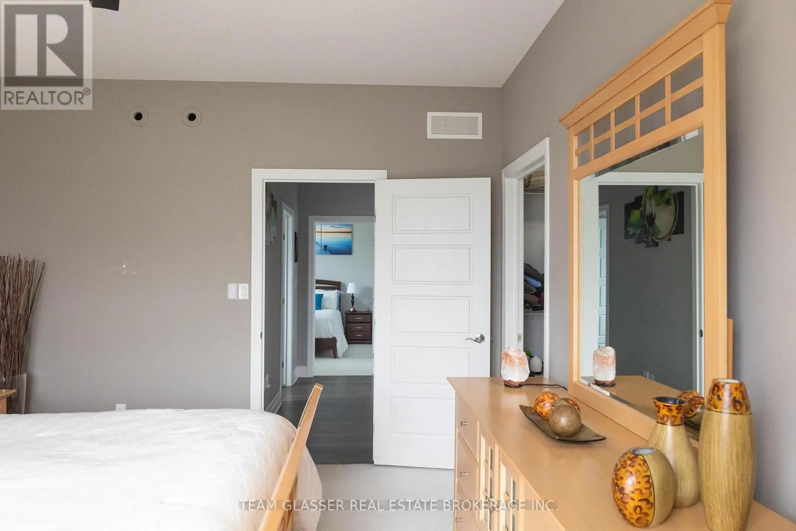 25 BIRCHALL LANE