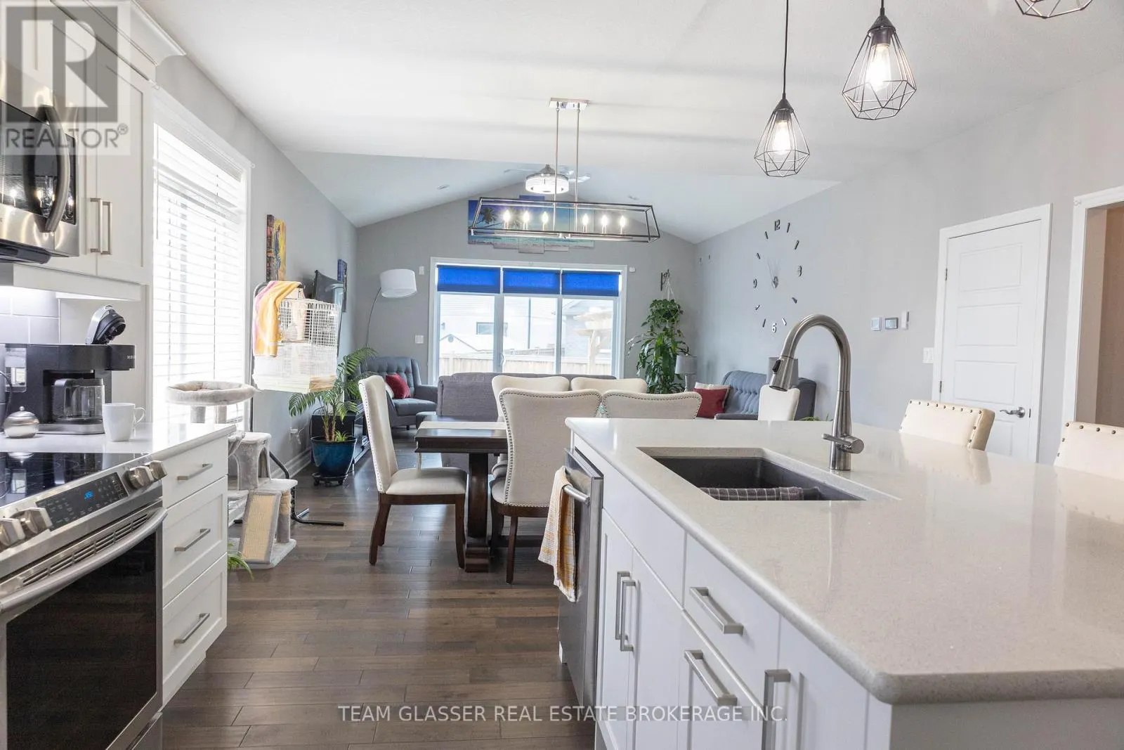 25 BIRCHALL LANE