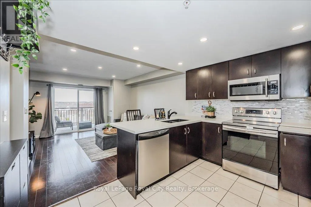 403 - 41 GOODWIN DRIVE, #403
