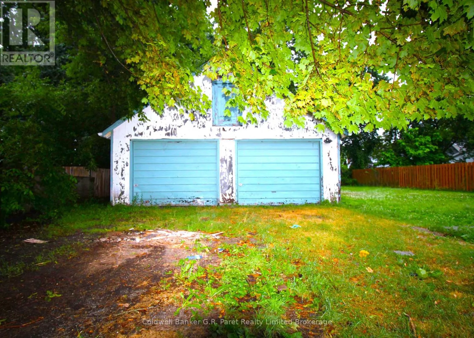 217 FOREST STREET W