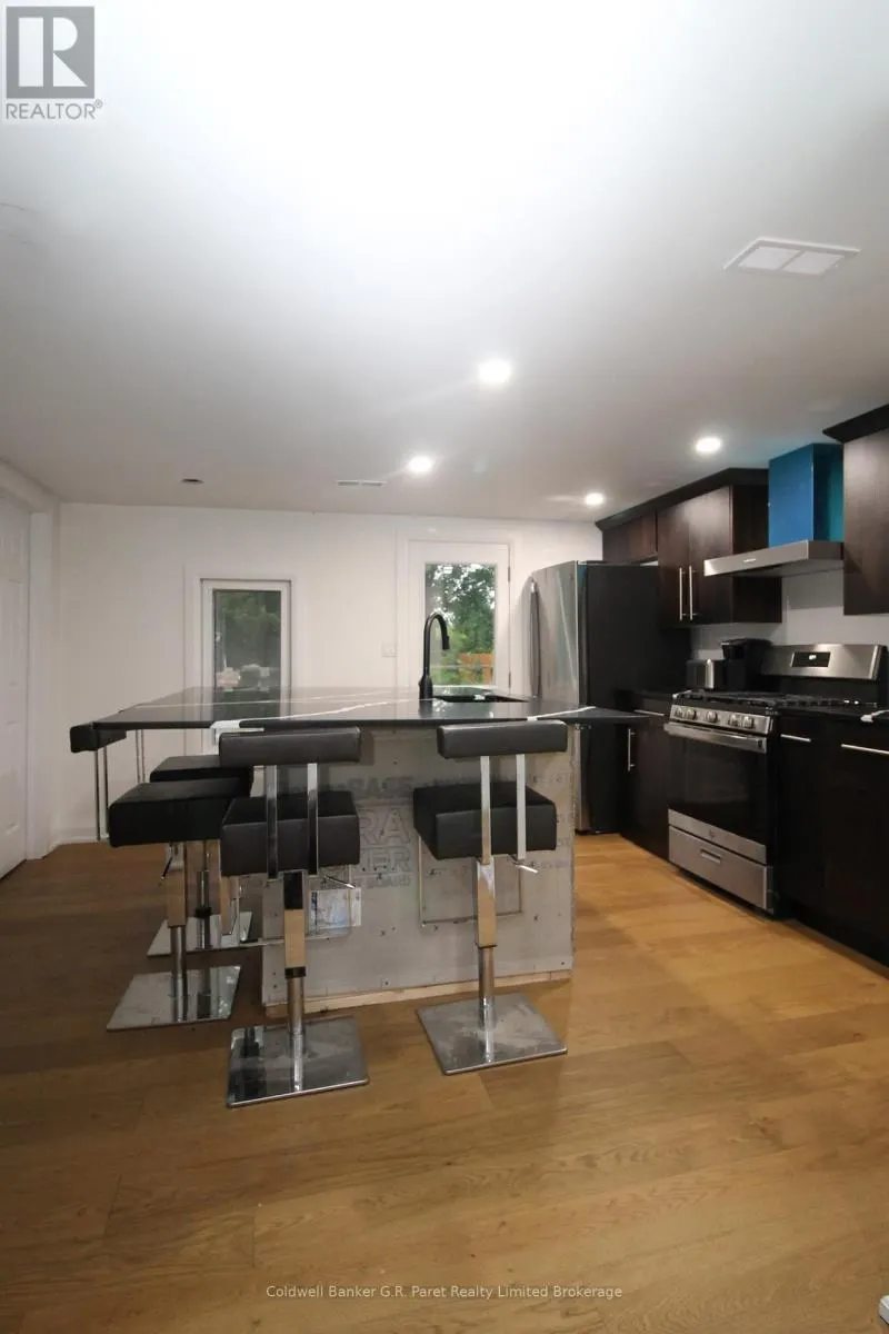 217 FOREST STREET W