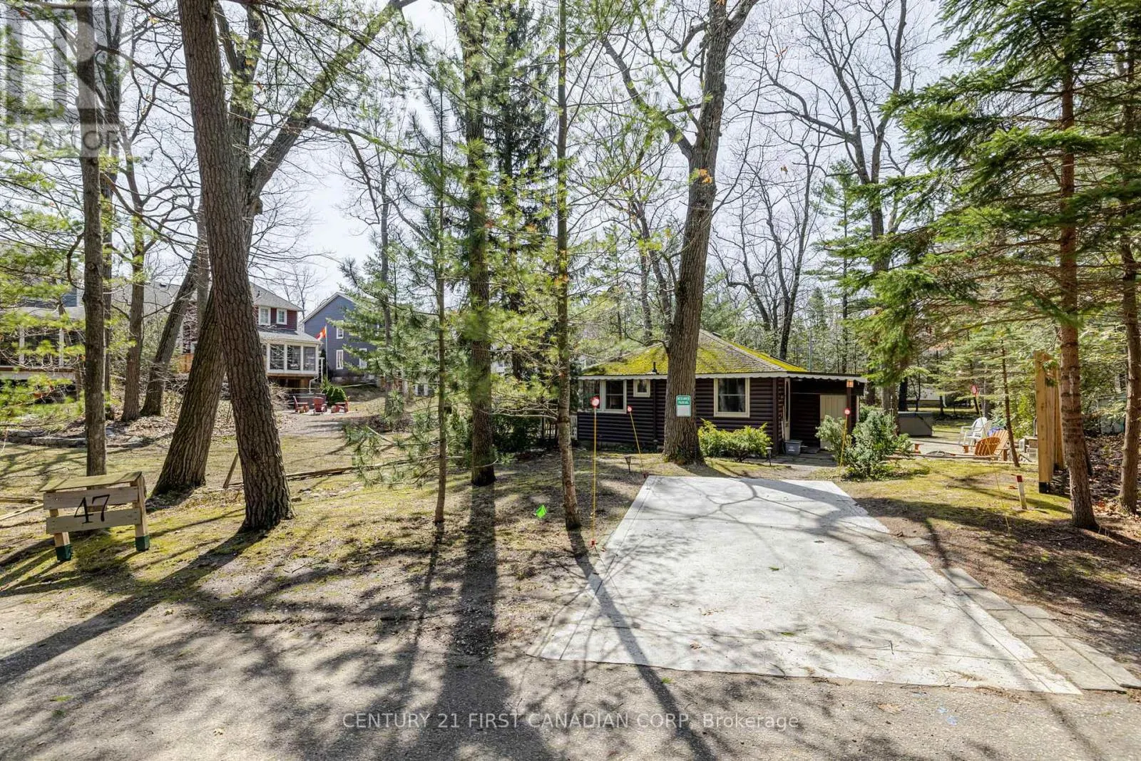 47 HEAMAN CRESCENT