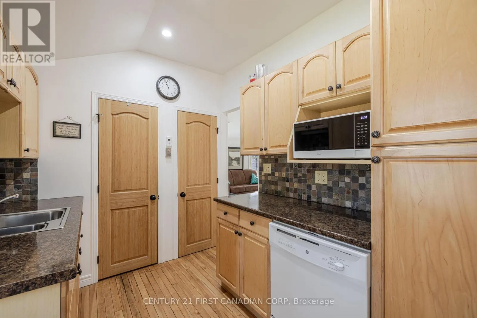 47 HEAMAN CRESCENT