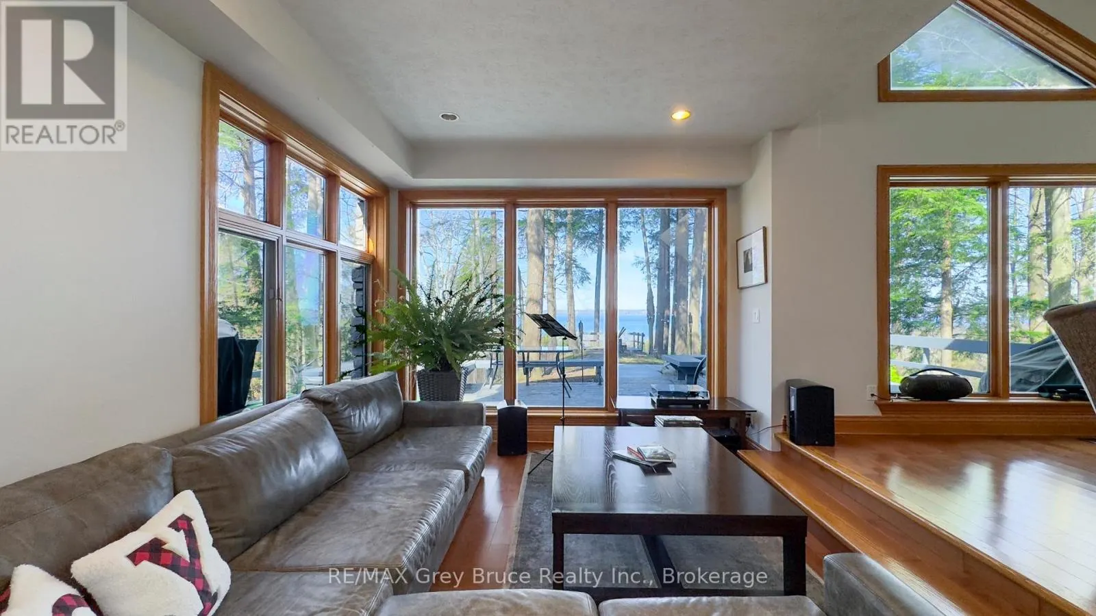 128 THORNRIDGE ROAD
