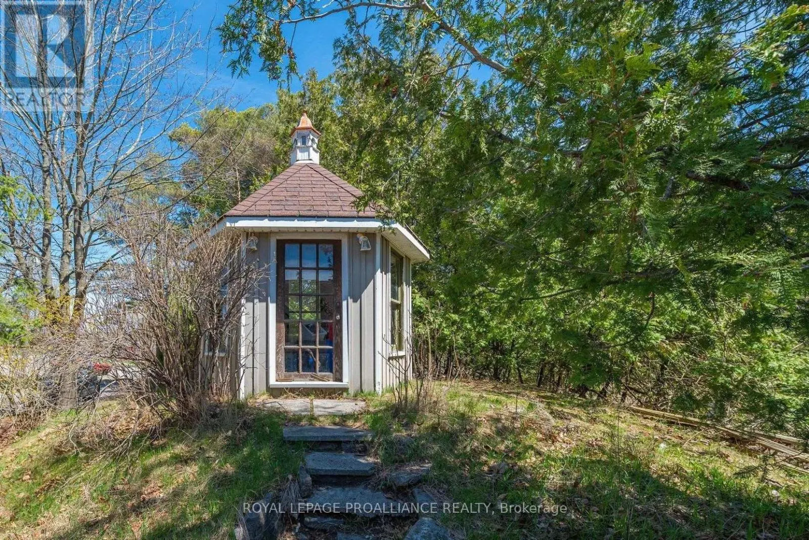 280 PRESQU'ILE PARKWAY