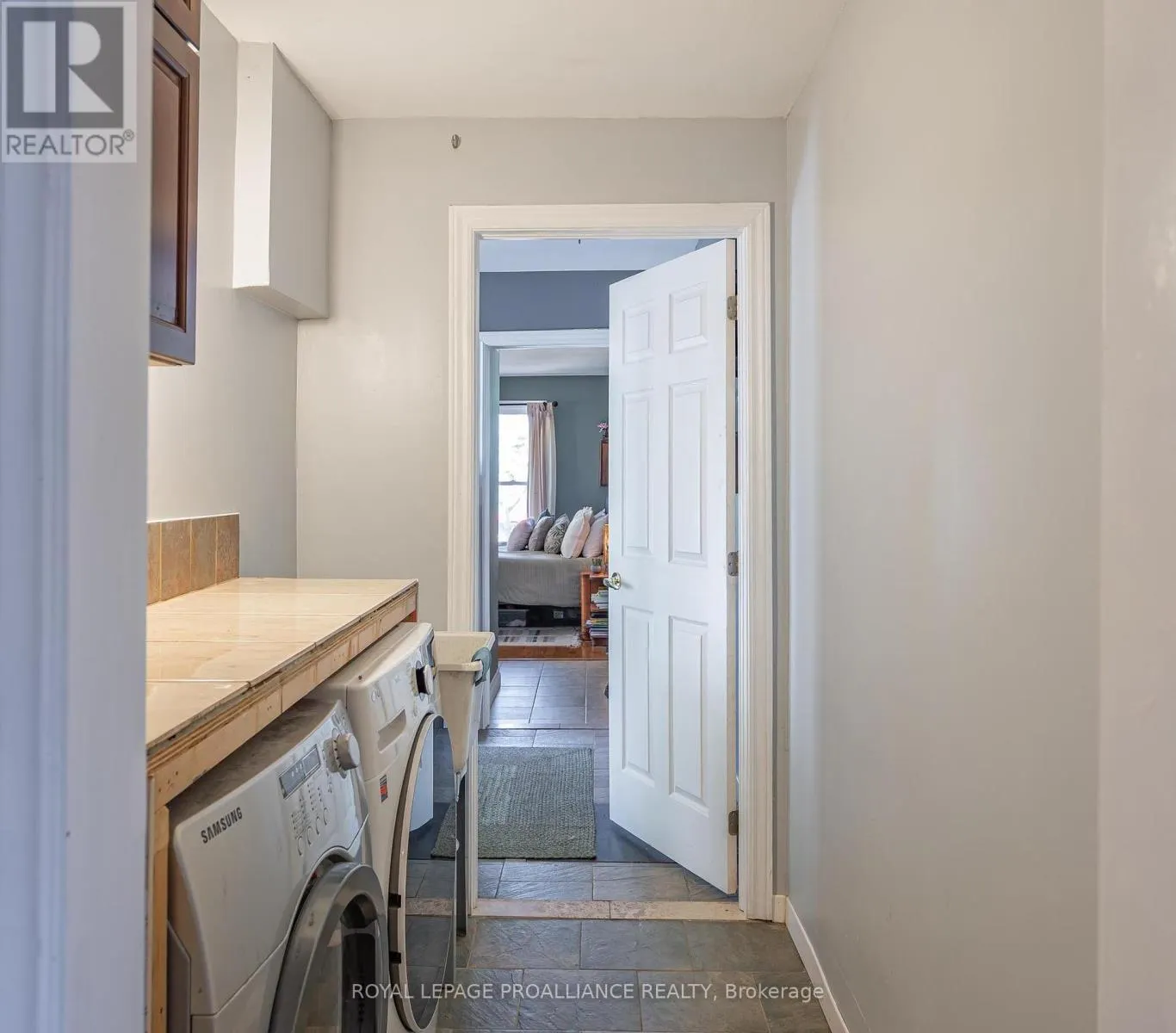 280 PRESQU'ILE PARKWAY