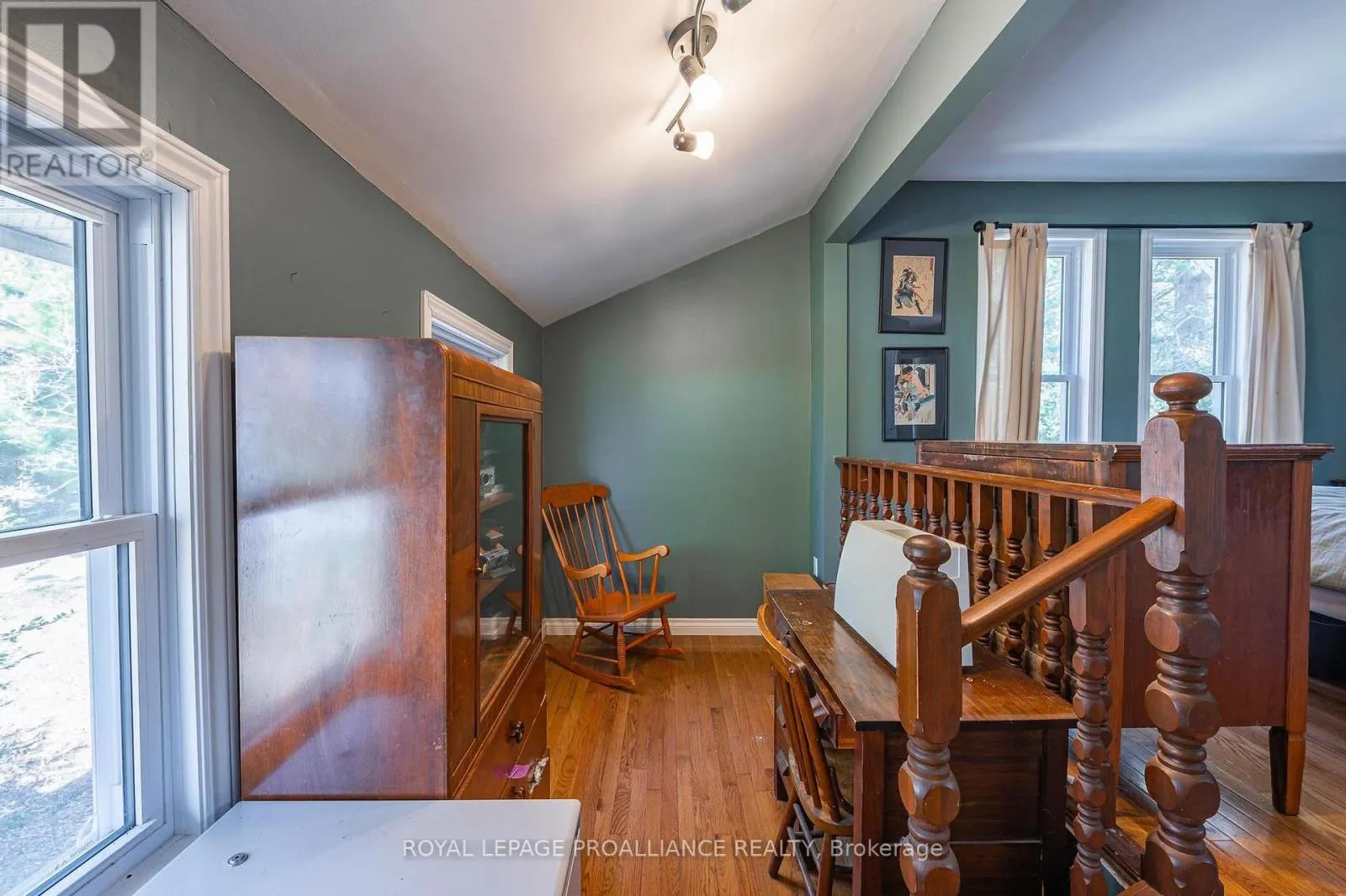 280 PRESQU'ILE PARKWAY