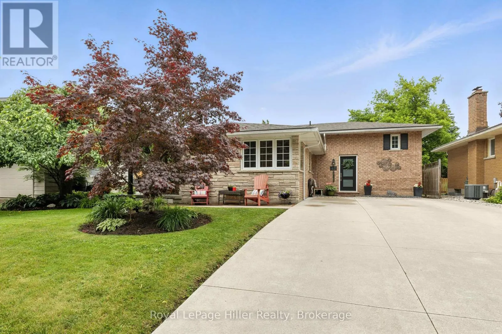 47 WINDEMERE CRESCENT