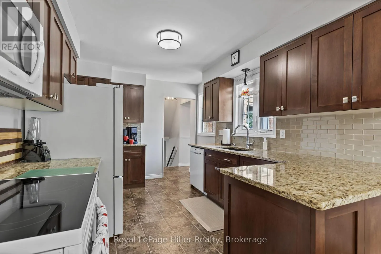 47 WINDEMERE CRESCENT