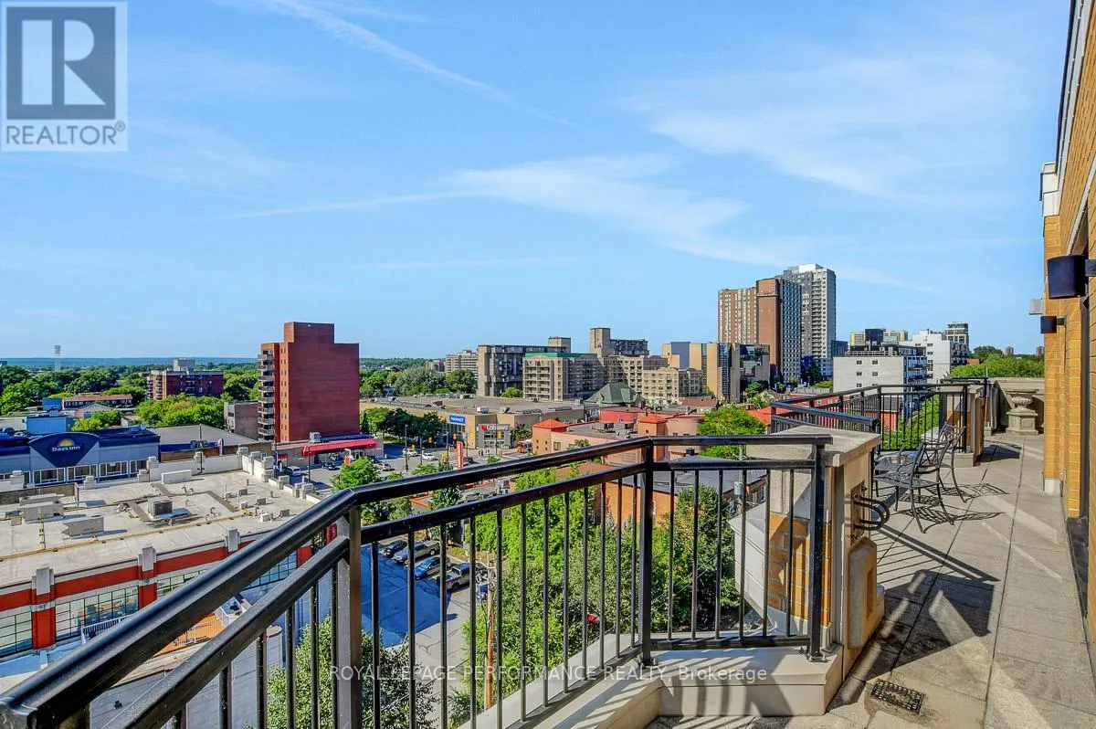 PH2 - 260 BESSERER STREET
