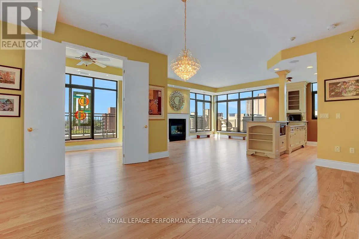PH2 - 260 BESSERER STREET