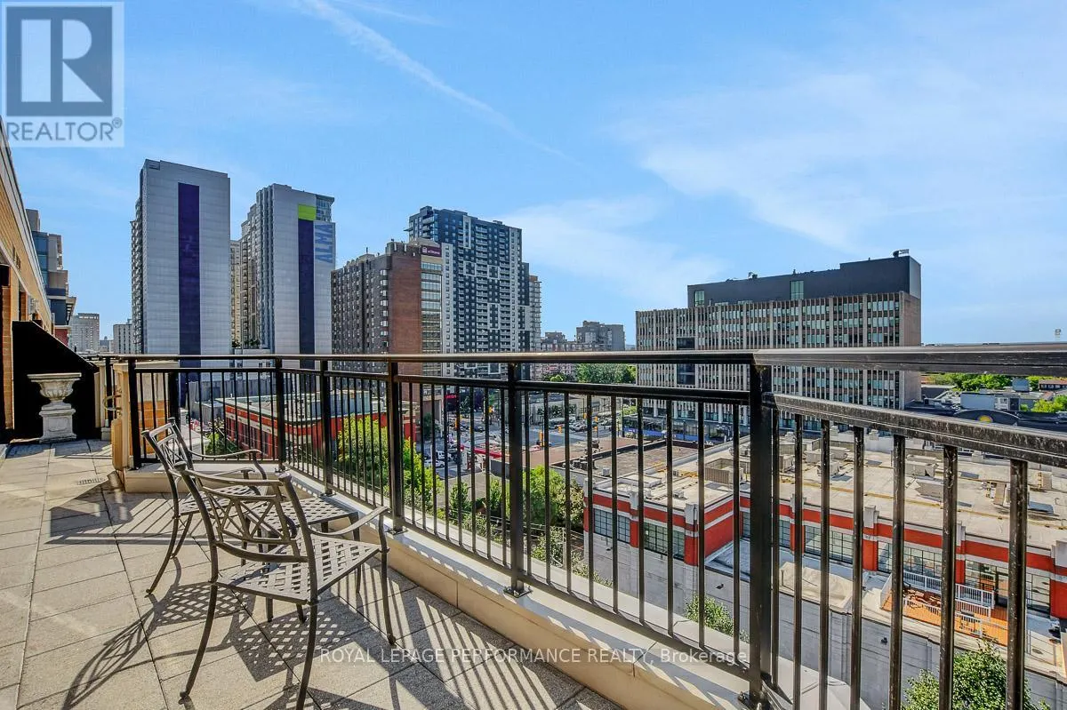 PH2 - 260 BESSERER STREET
