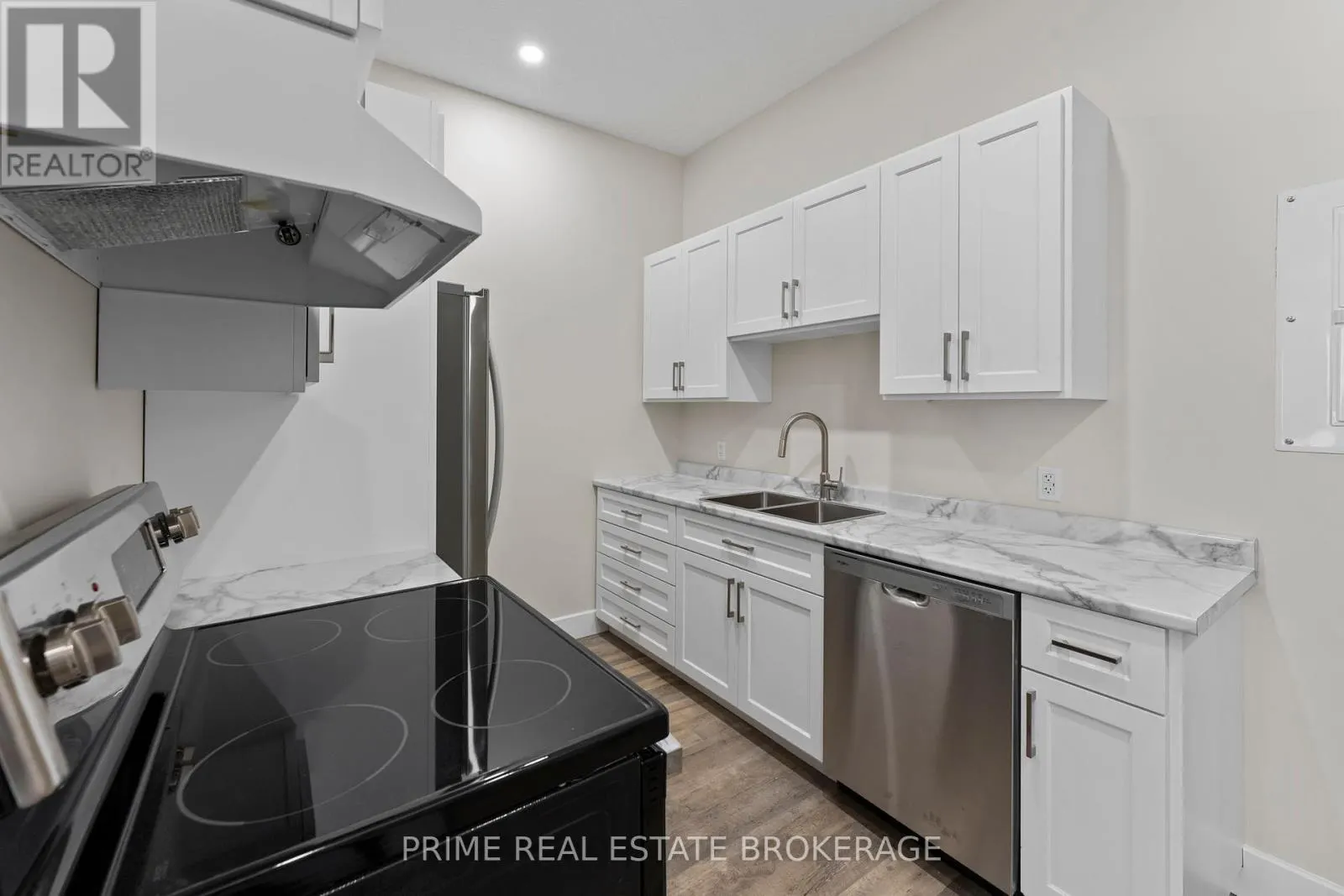 10 - 539 TALBOT STREET, #10