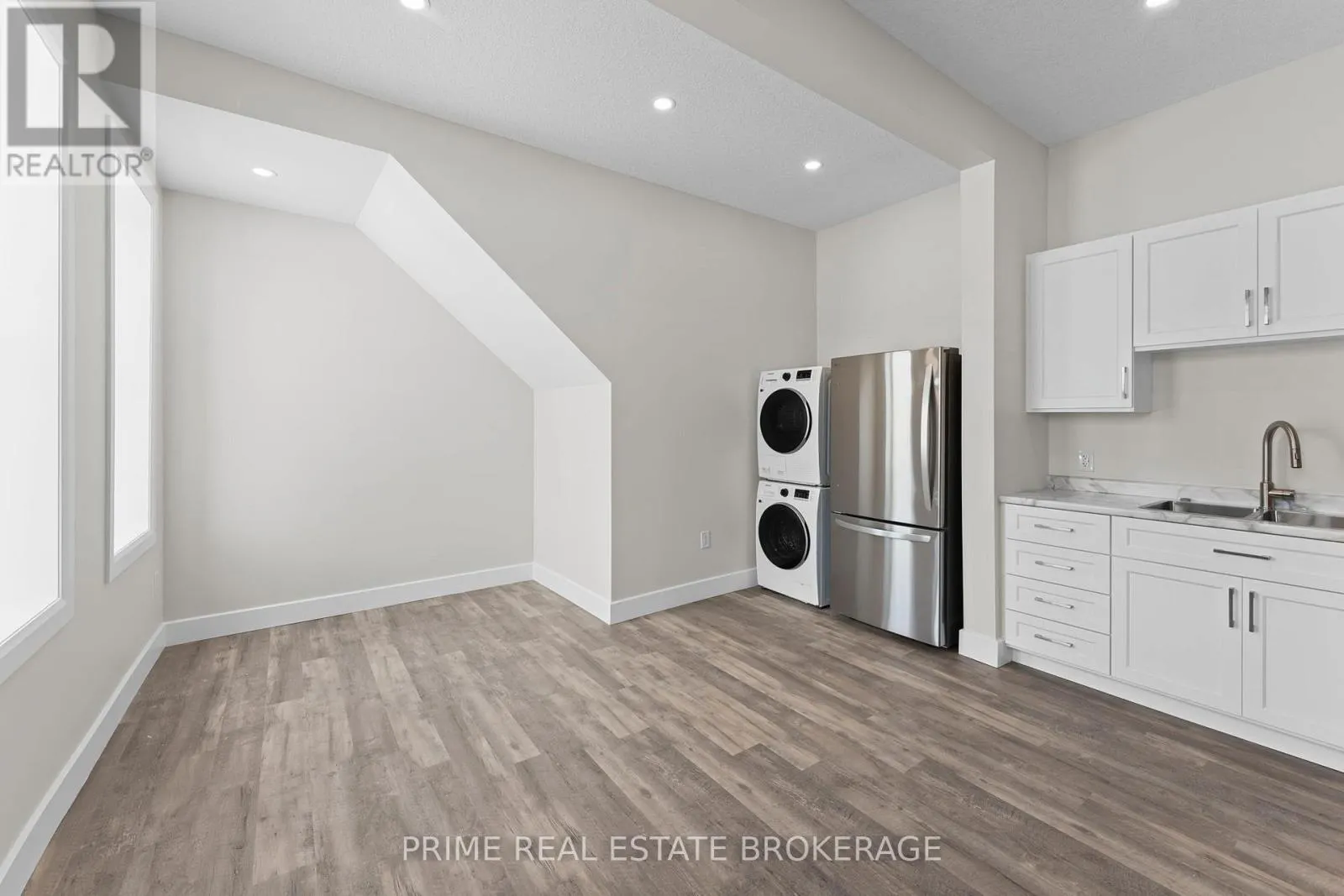8 - 539 TALBOT STREET, #8