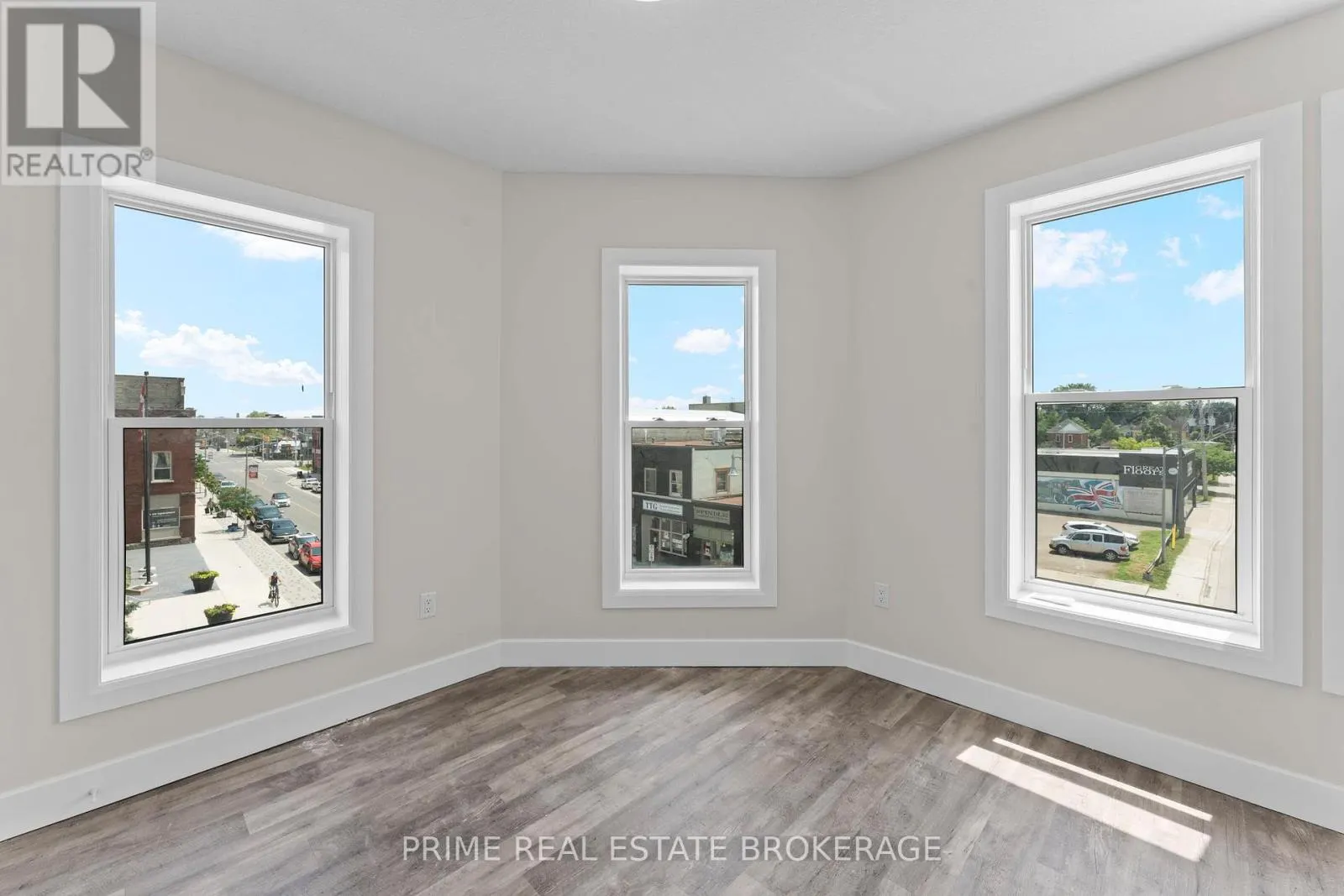 8 - 539 TALBOT STREET, #8