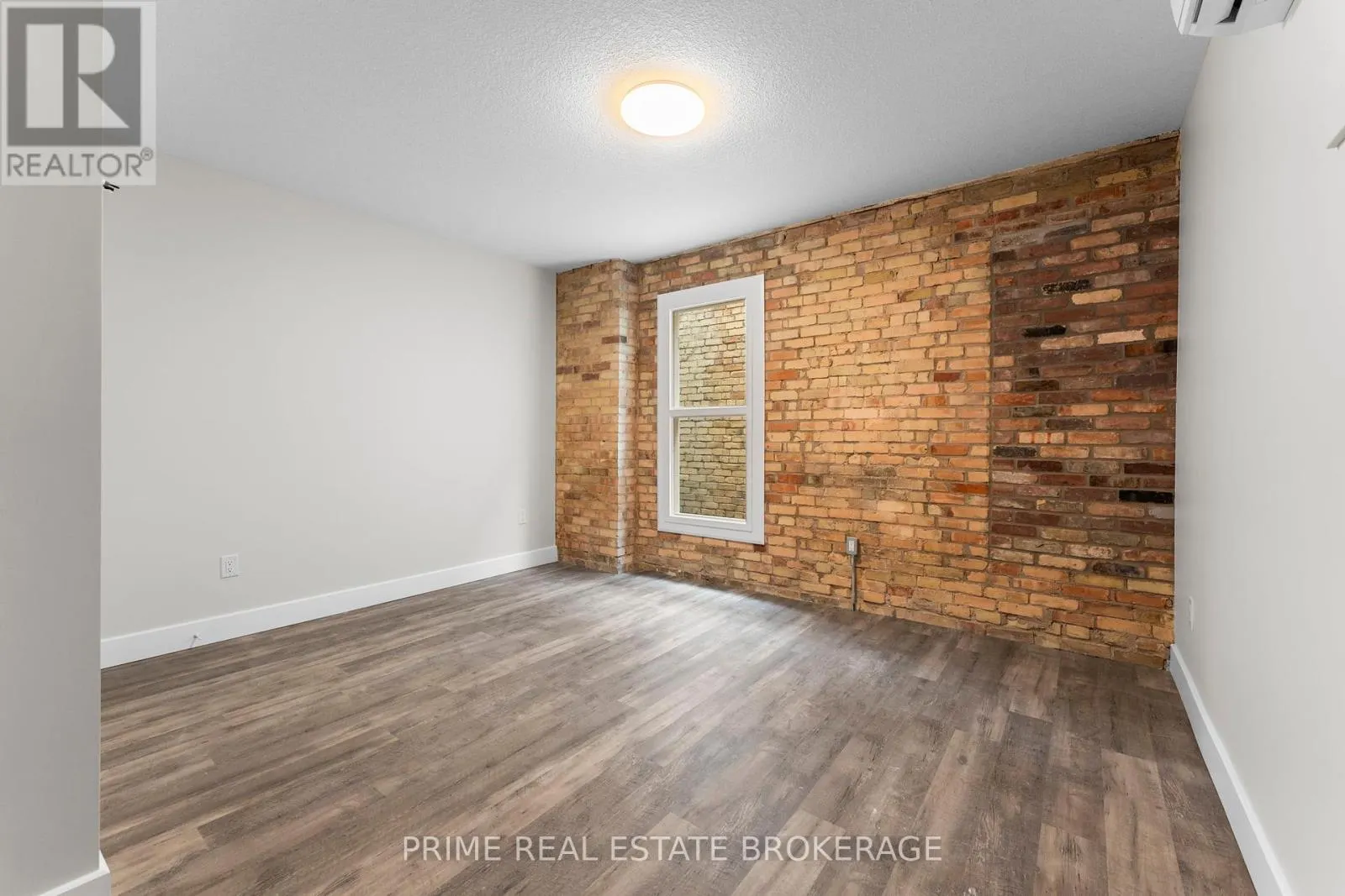 8 - 539 TALBOT STREET, #8