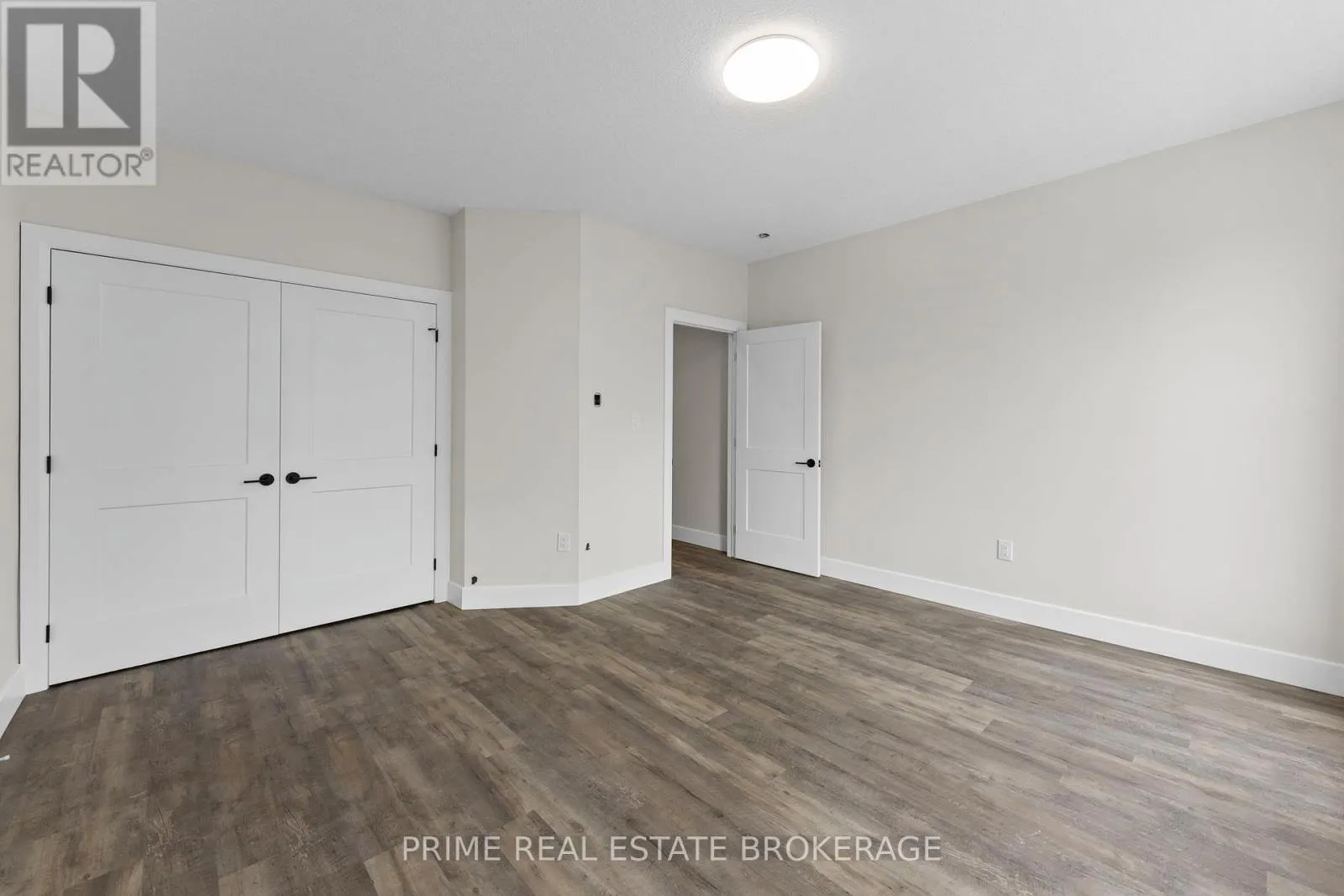 8 - 539 TALBOT STREET, #8