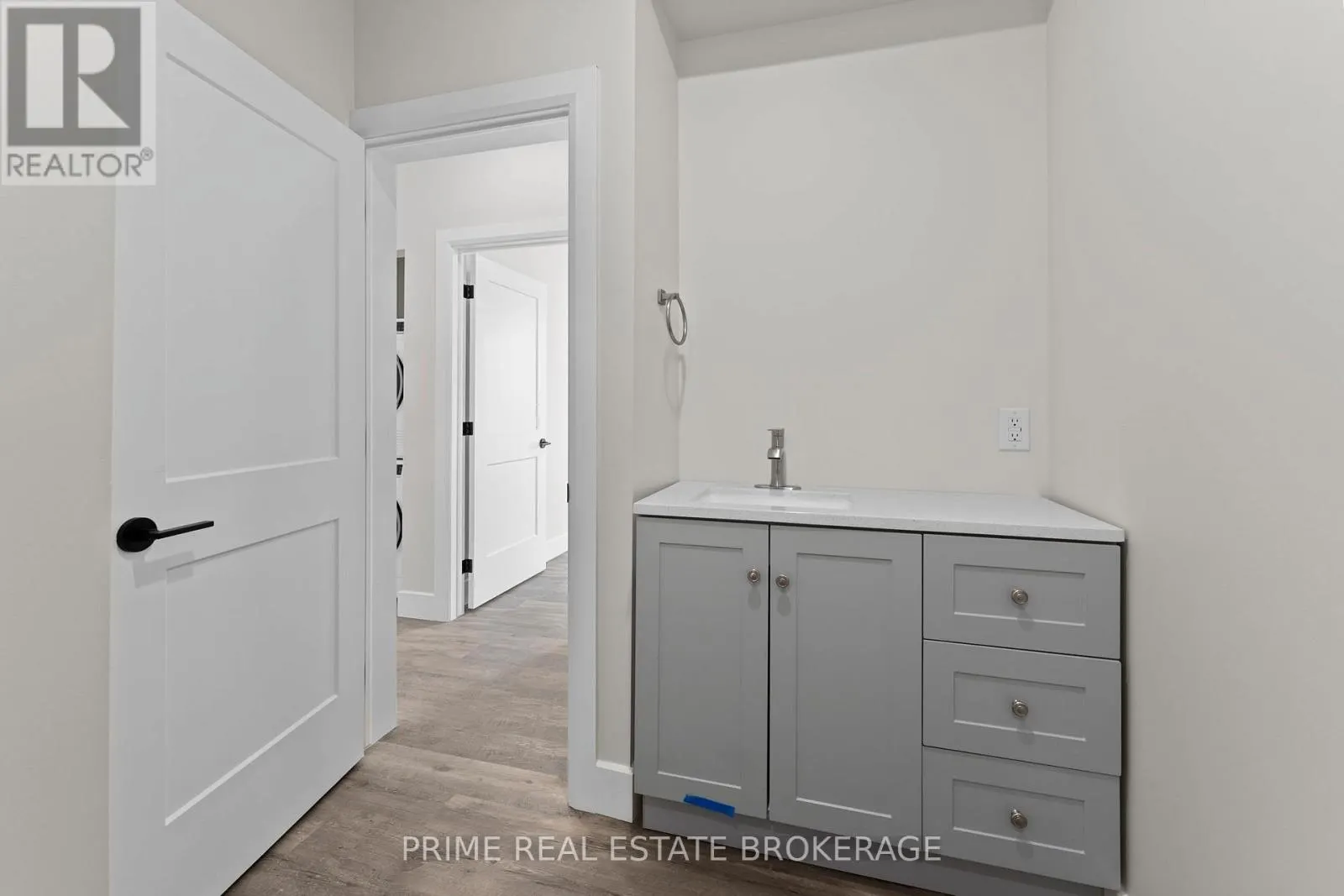 8 - 539 TALBOT STREET, #8