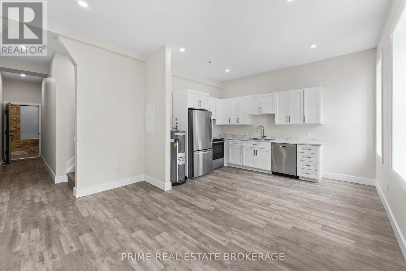 8 - 539 TALBOT STREET, #8
