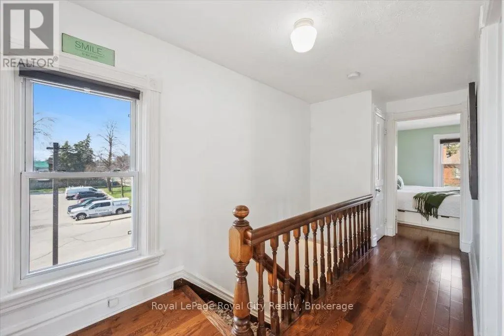 572 WOOLWICH STREET