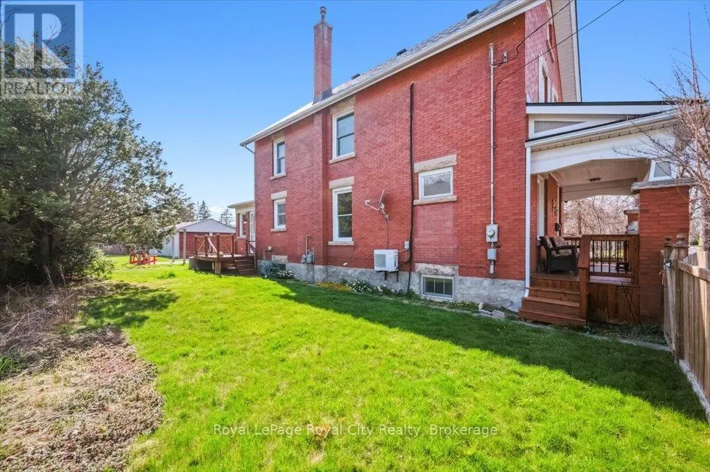 572 WOOLWICH STREET