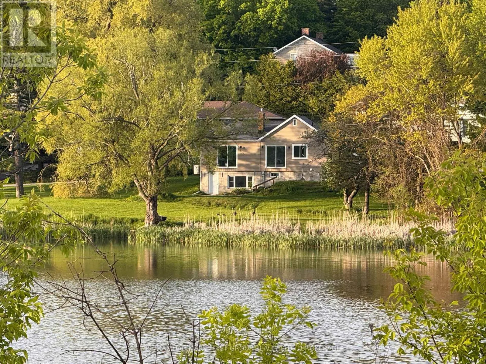 757 HILLVIEW ROAD