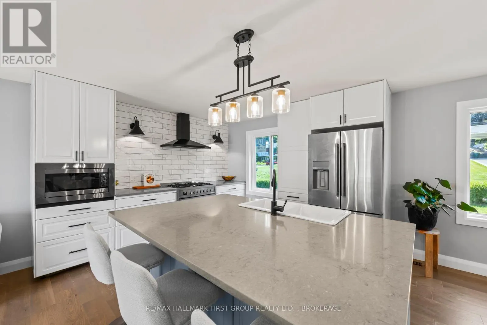 757 HILLVIEW ROAD