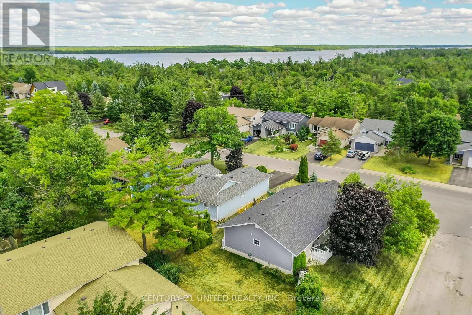 39 CEDARTREE LANE