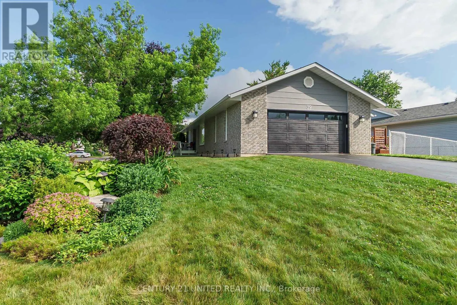 39 CEDARTREE LANE
