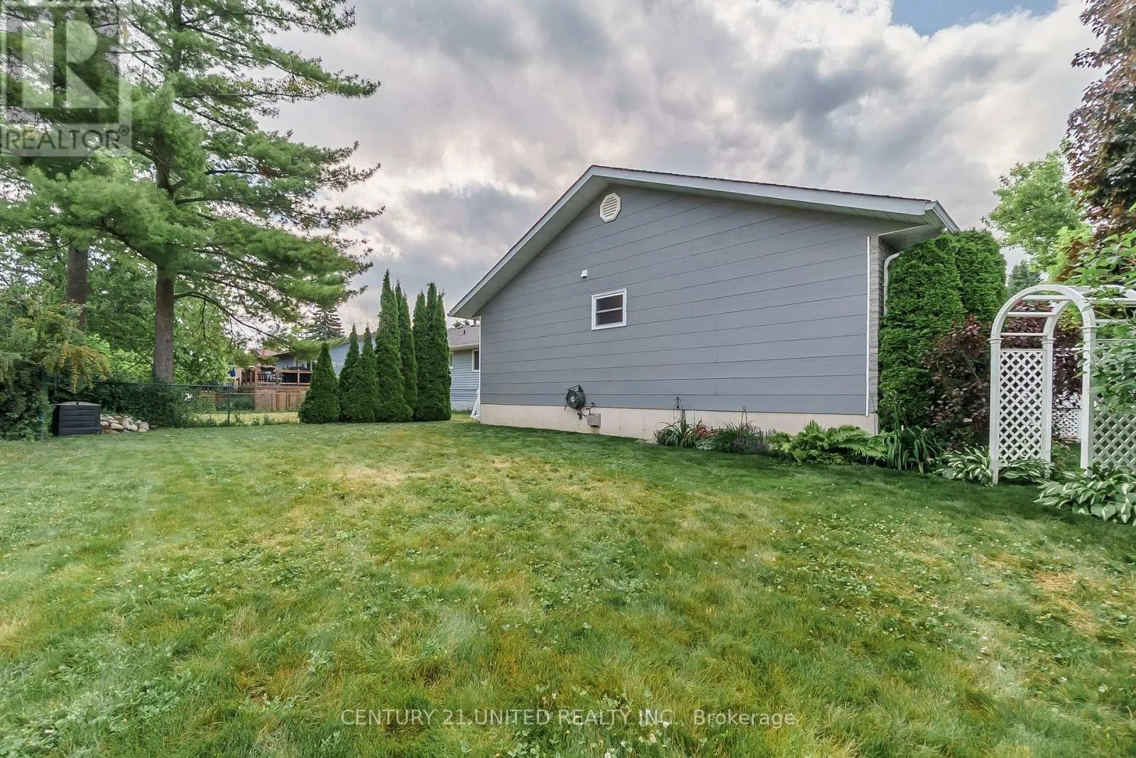 39 CEDARTREE LANE