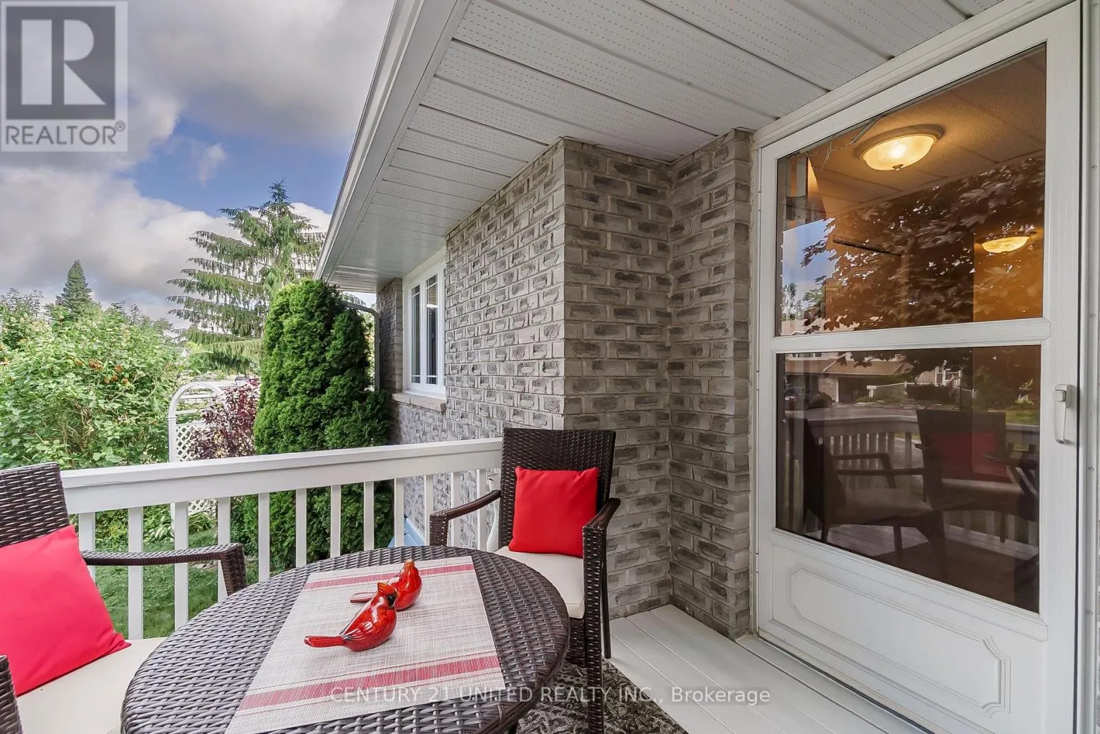 39 CEDARTREE LANE