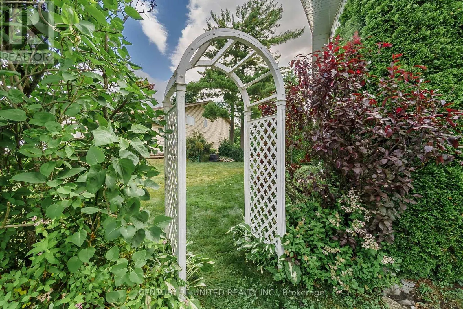 39 CEDARTREE LANE