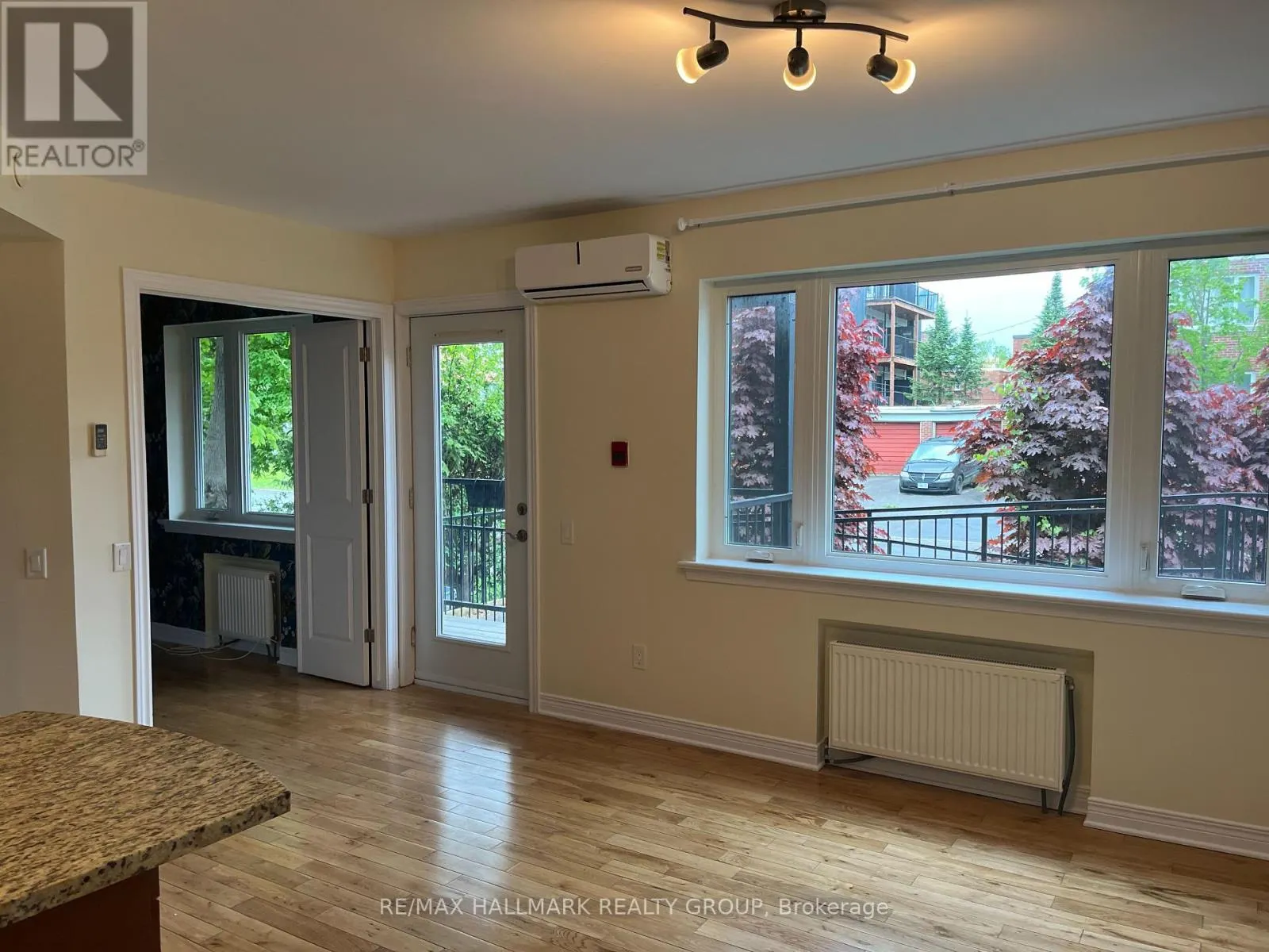 324 CURRELL AVENUE